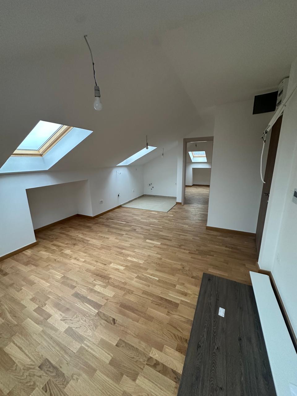 Prodaje se jednosoban stan u Maslinama , Podgorica 